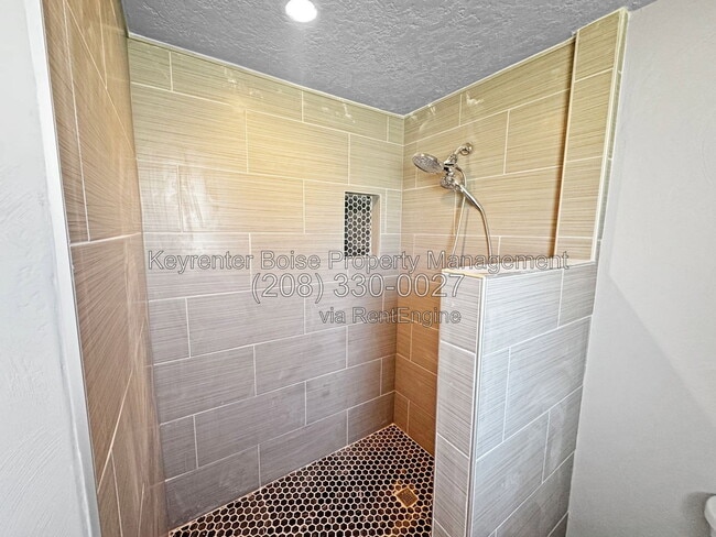 Building Photo - 5603 Centerbrook Dr