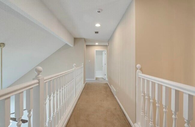 Building Photo - 5068 Welbourne Cove