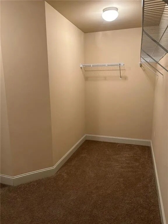 Building Photo - 698 Channel Ln