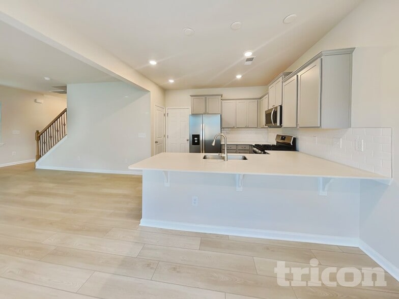 Building Photo - 101 Fennec Dr