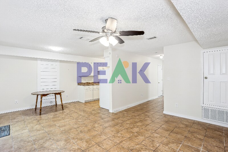 Building Photo - 9725 US-98