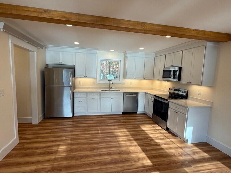 Building Photo - 14 Big Rock Ln