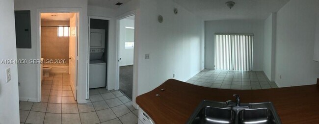 Building Photo - 3410 Coral Wy