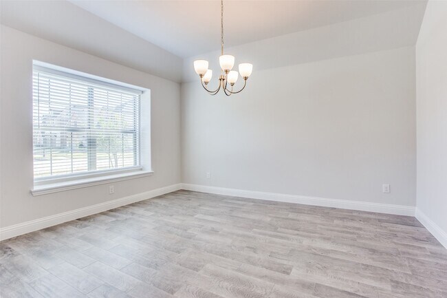 Building Photo - 3501 Montadale Ave