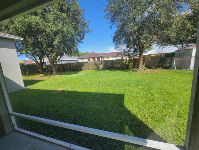 Building Photo - 3125 SW Dimattia St