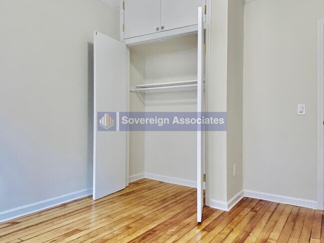 Building Photo - 109 W 105th St