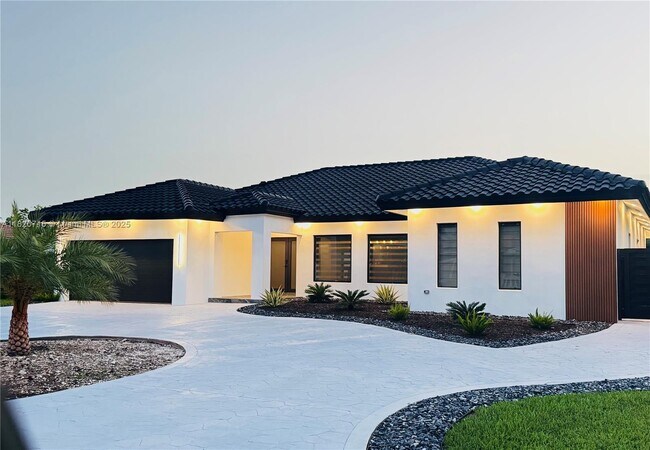 Primary Photo - 19614 SW 133rd Ct