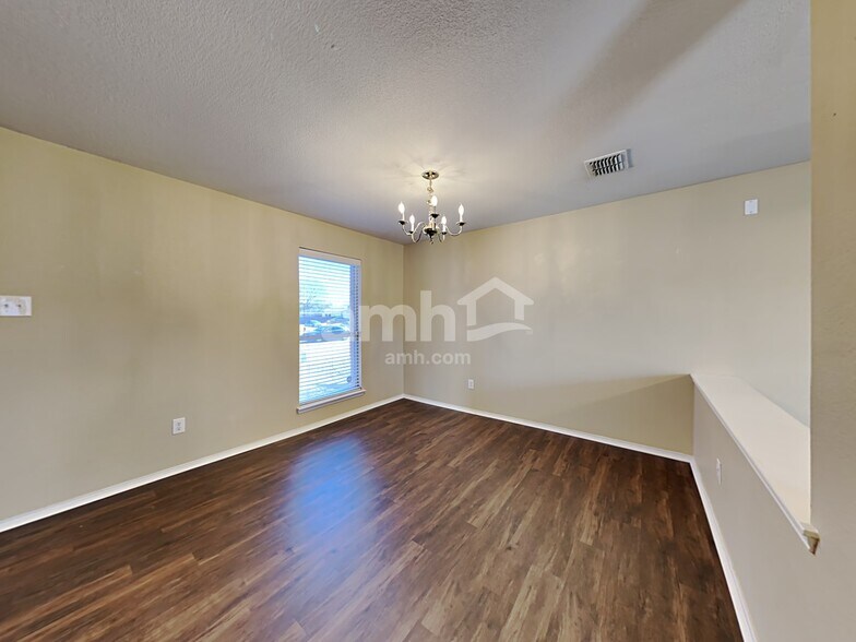 Building Photo - 2909 Kimbrough Ln