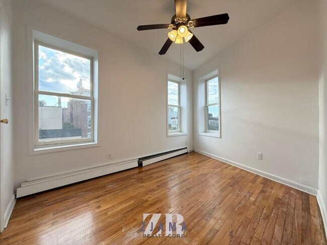 Primary Photo - 1 bedroom in Brooklyn NY 11238