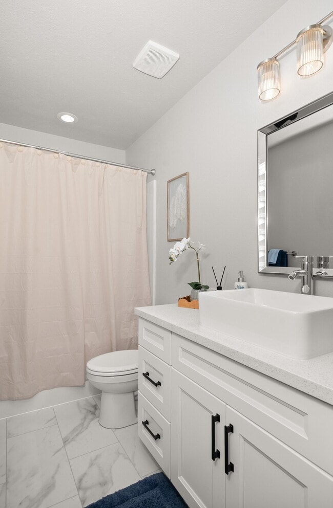 Building Photo - 2801 E 17th Ave
