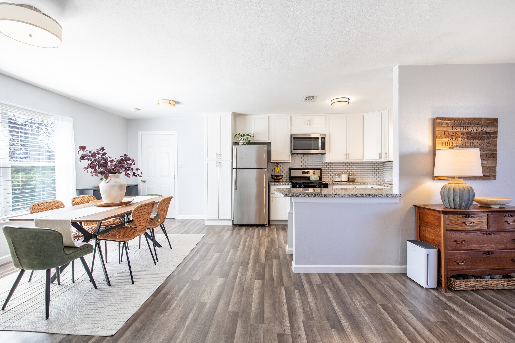 Hall to Kitchen - 510 W Oak St