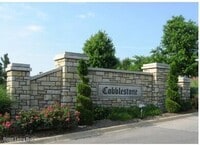 Building Photo - 5028 Ardossan Square