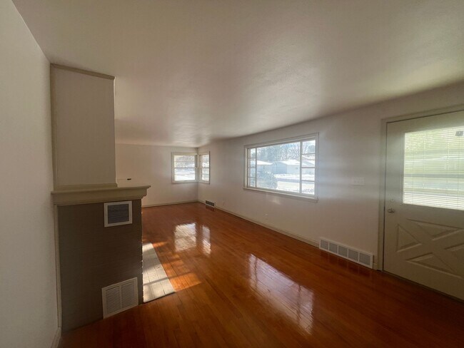 Building Photo - Click the “Apply Now” button or email wapmrentals@gmail.com for a prompt response.