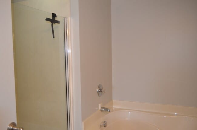 Building Photo - 1401 Peppermint Ln