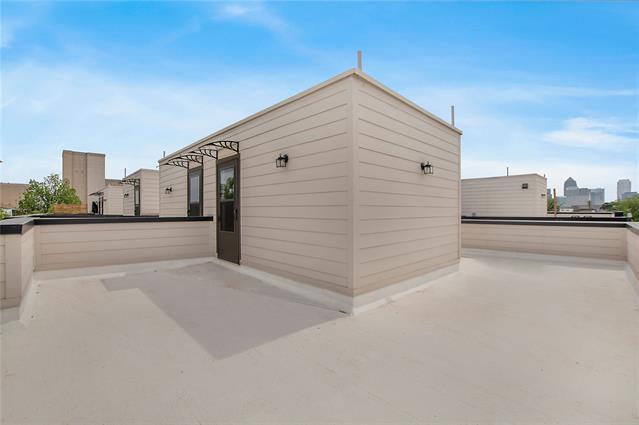 Building Photo - 4205 Roseland Ave