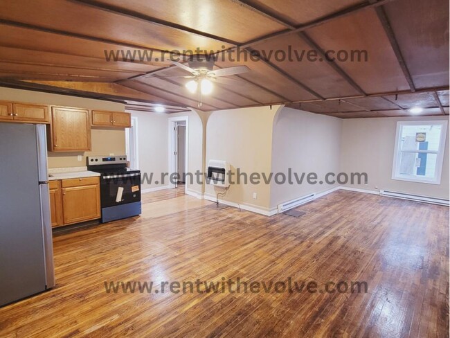 Building Photo - 503 N Main St