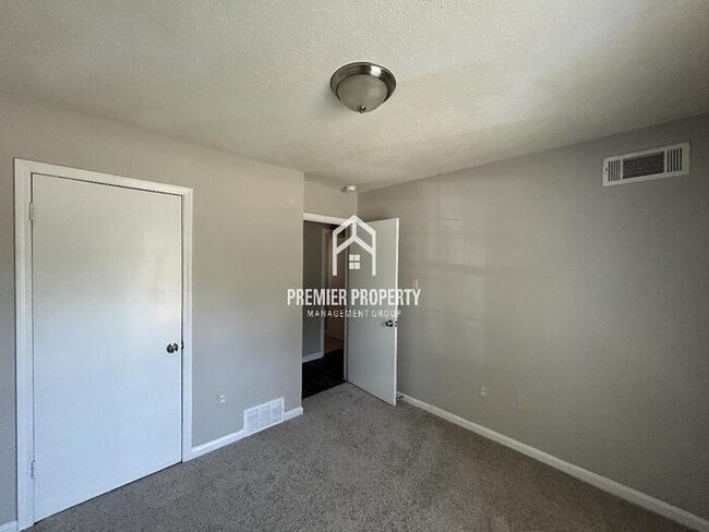Building Photo - 42 Torbrook Cove