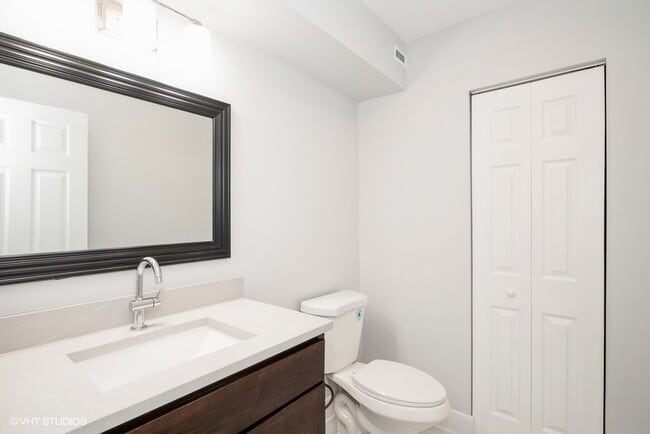 Building Photo - 77 N Macgillis Dr
