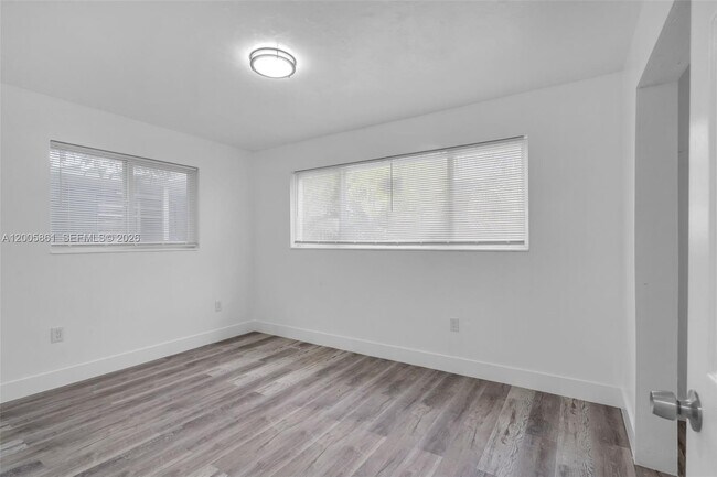 Building Photo - 265 NE 55th Terrace