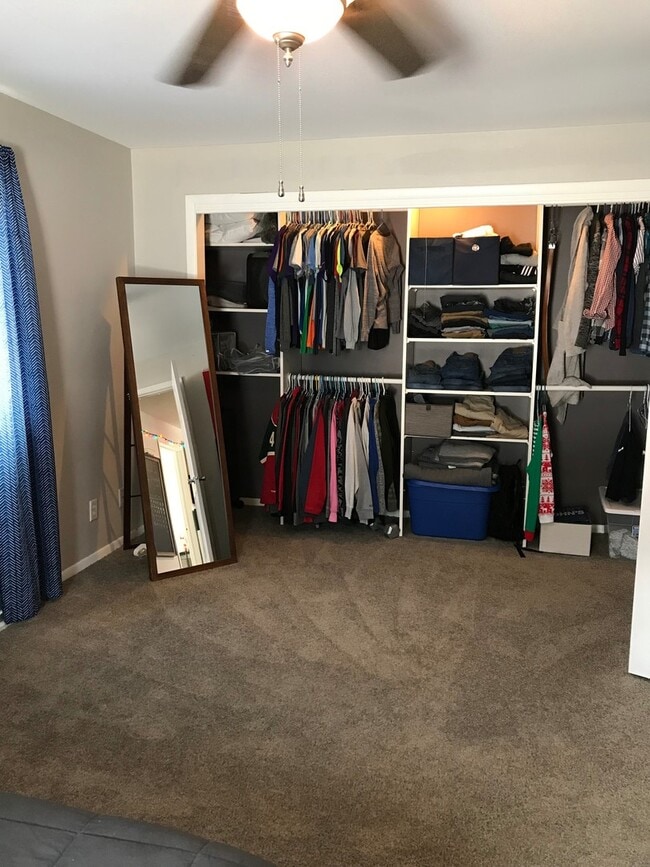 Building Photo - 3 Bedroom Single Family w/Garage & Large Yard