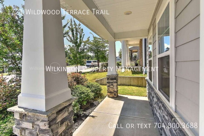 Building Photo - 1721 Wildwood Terrace Trl