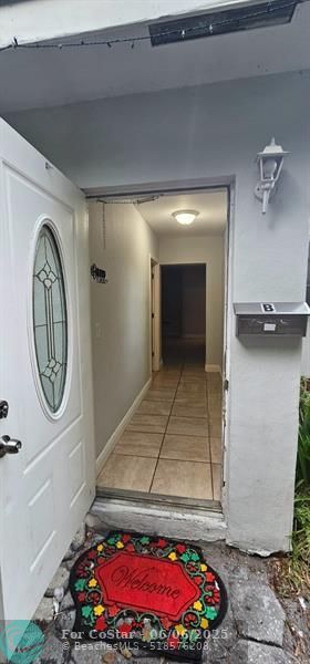 Building Photo - 651 NE 46th Ct