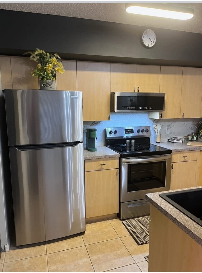 Building Photo - 8754 River Homes Ln