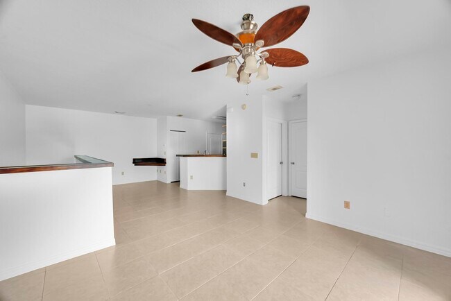 Building Photo - 106 SW Peacock Blvd