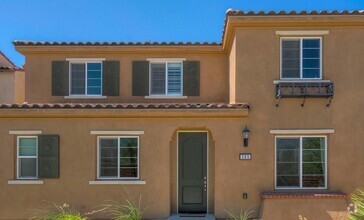 Building Photo - WELCOME TO SPANISH WALK IN PALM DESERT!