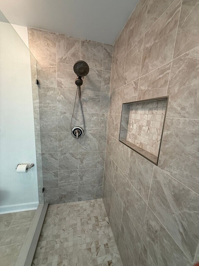 Building Photo - Carolina Lakes