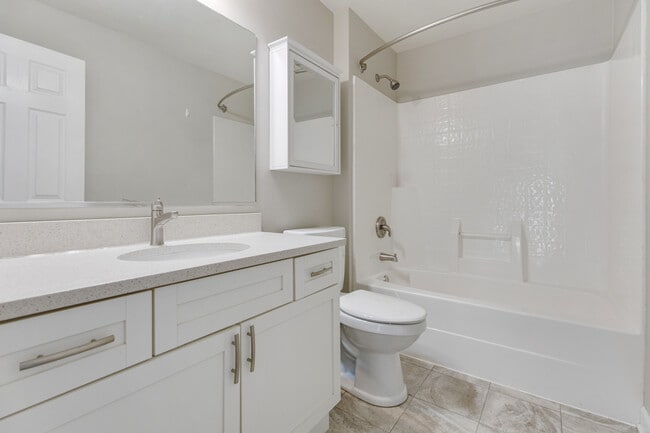 Building Photo - 609 Esla Ct