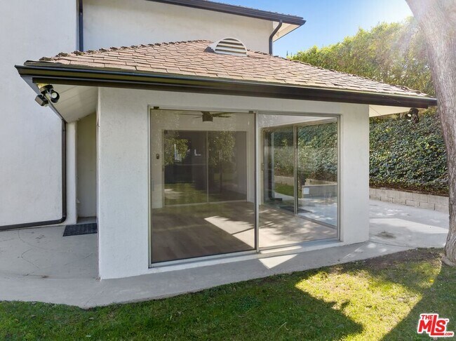 Building Photo - 15974 Tobin Way