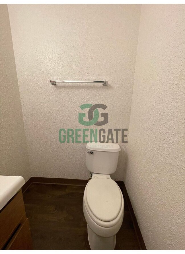 Building Photo - 3204 Atchison St