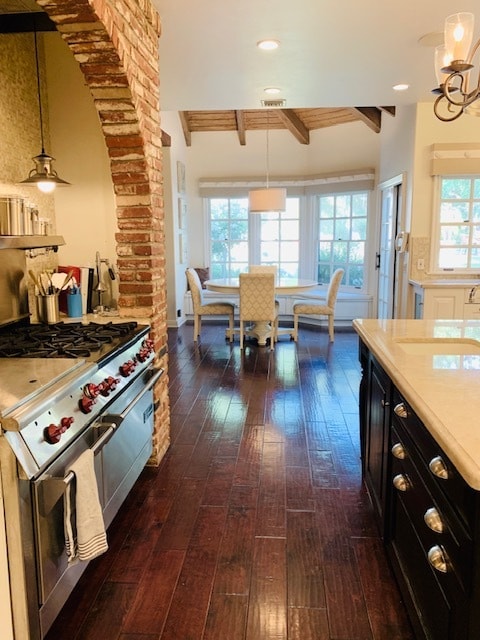 Kitchen & Breakfast Area - 4542 Westchester Dr