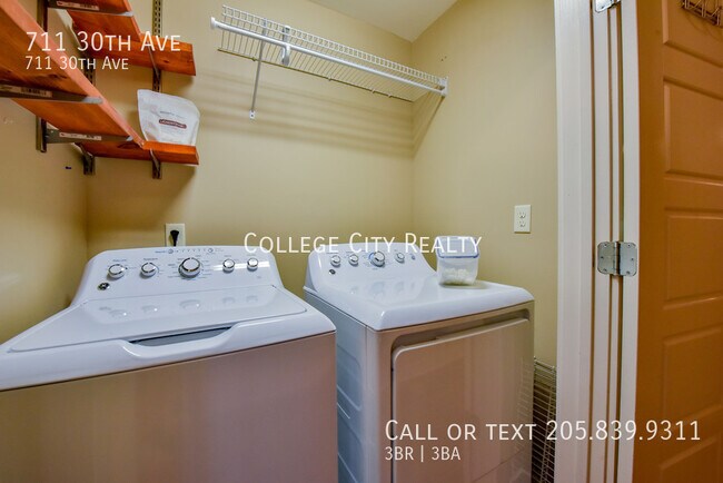 Building Photo - 711 30th Ave