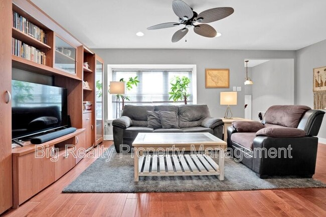 Building Photo - 268 Birch Dr