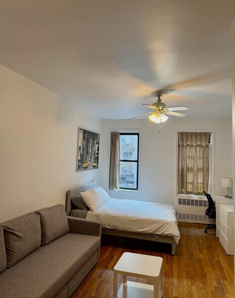 Building Photo - 1545 1st Ave