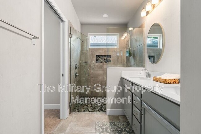 Building Photo - 6901 SW Lugano Ct