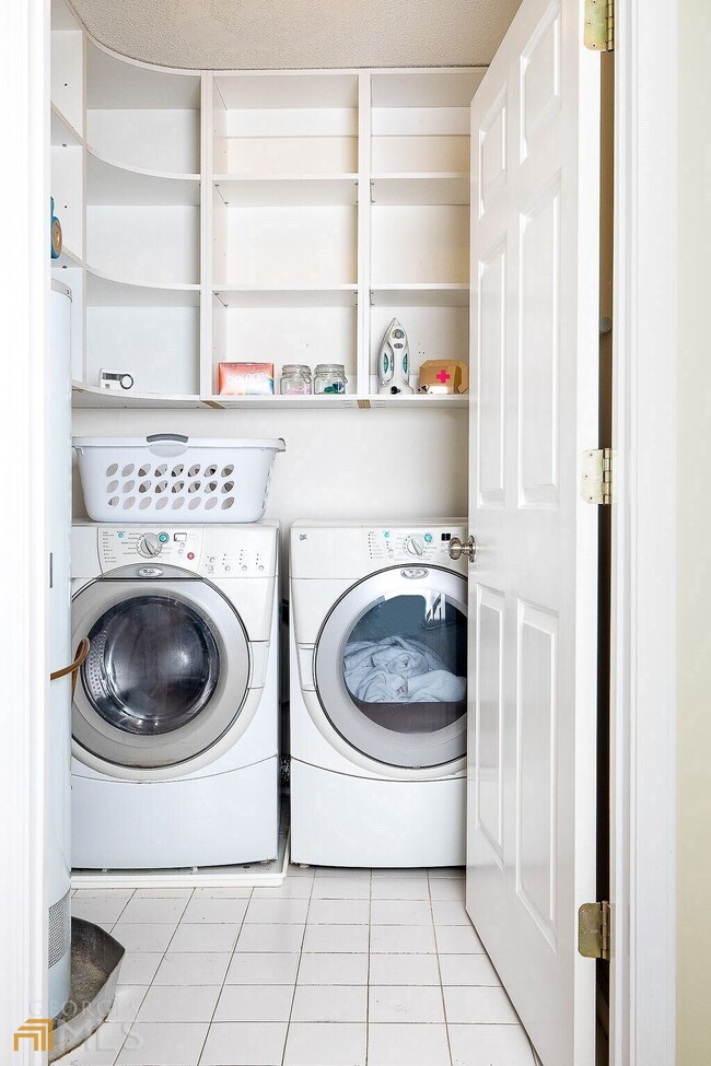 Building Photo - 570 Reed St SE