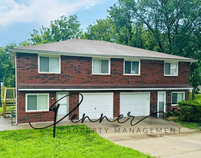 Primary Photo - 213 S Willow Ave
