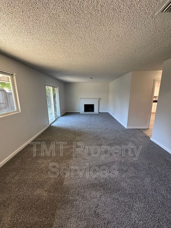 Building Photo - 7733 Mary Lou Way