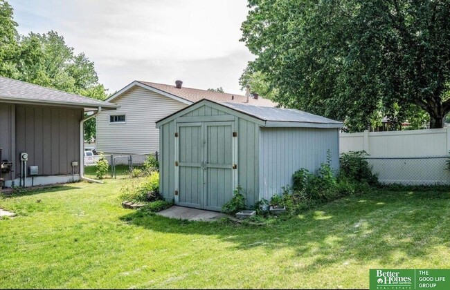 Building Photo - 10329 V St