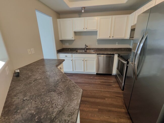 Building Photo - Spectacular 3-Bedroom Draper Townhouse with Garage