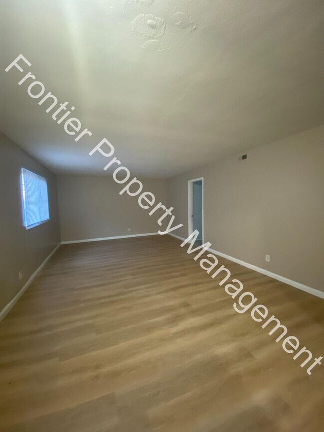 Building Photo - Great 3-bedroom home ready for move in!! ASK ABOUT OUR SPECIAL!