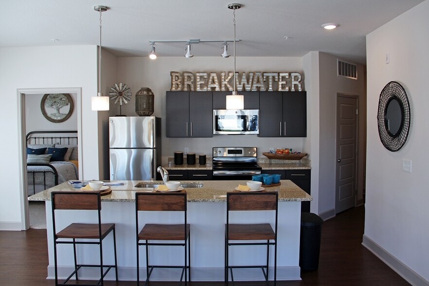 Primary Photo - The Breakwater