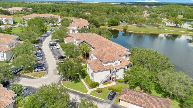 Building Photo - 13815 Fairway Island Dr
