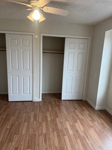 Building Photo - 4797 Live Oak Dr