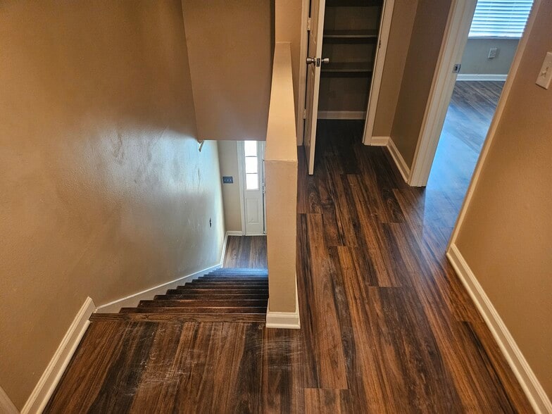 Building Photo - 3835 Conley Downs Dr
