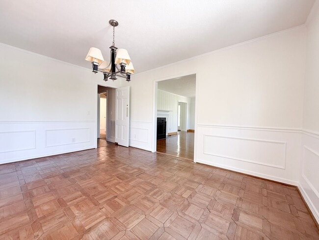 Building Photo - Private 5-Bedroom Dream Home with Creek, Pond & 3 Levels of Living Space