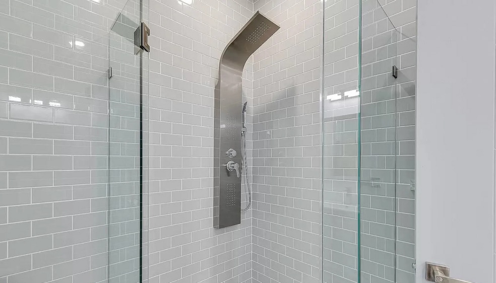 Building Photo - 1719 Arlington St